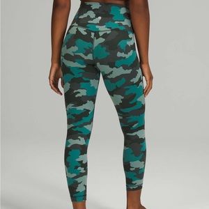 LULULEMON CAMO LEGGINGS SIZE 8
